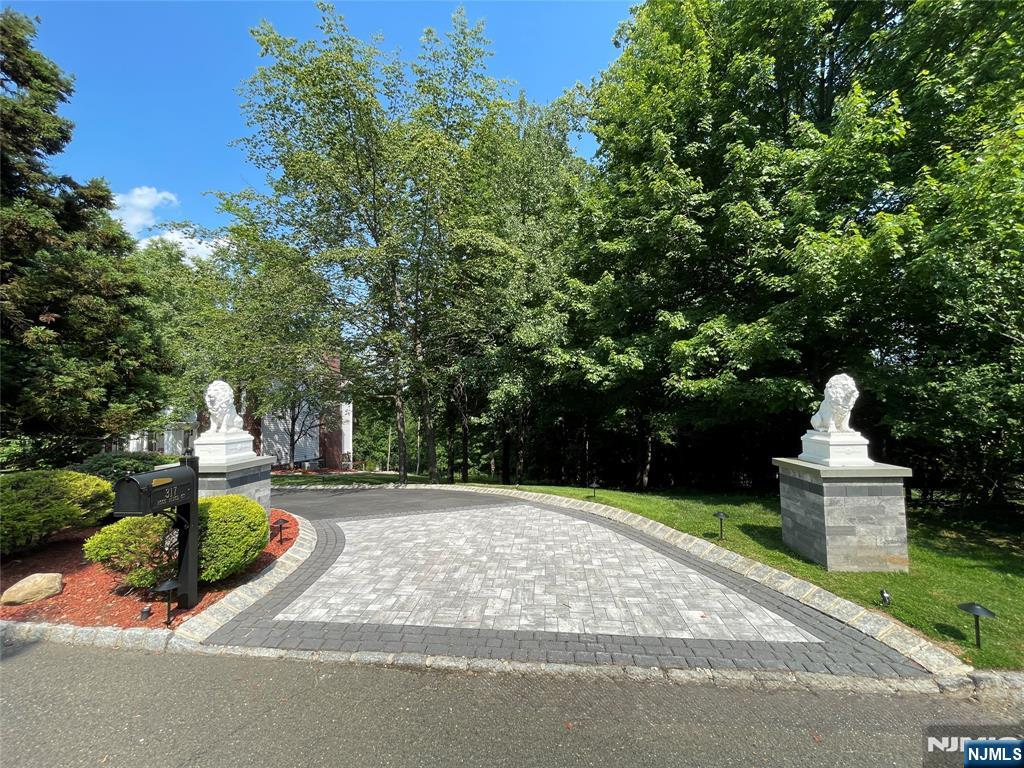 317 Rock Ridge Court