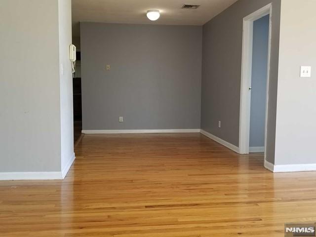 9055 Palisade Avenue 43