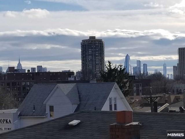 9055 Palisade Avenue 43