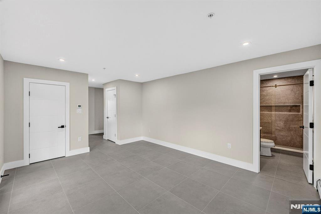 1157 Inwood Terrace