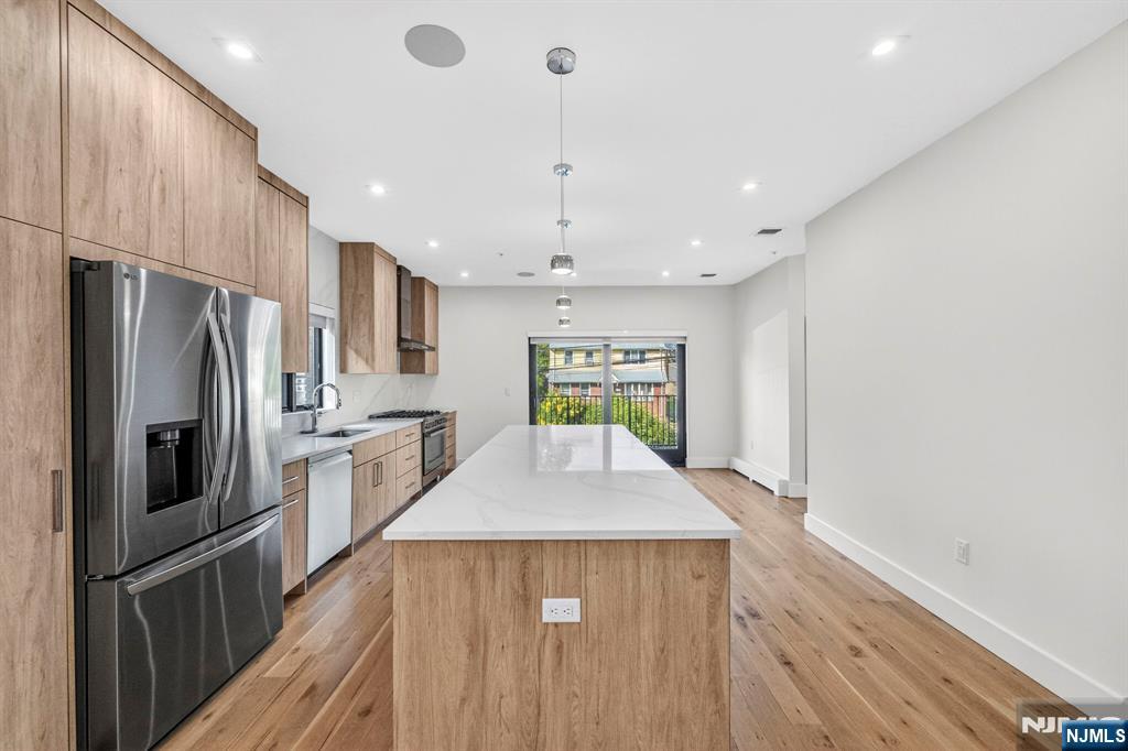 1157 Inwood Terrace