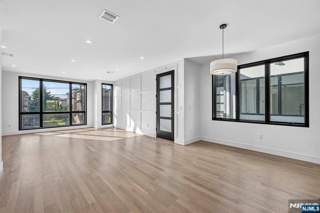 504 2nd Street A