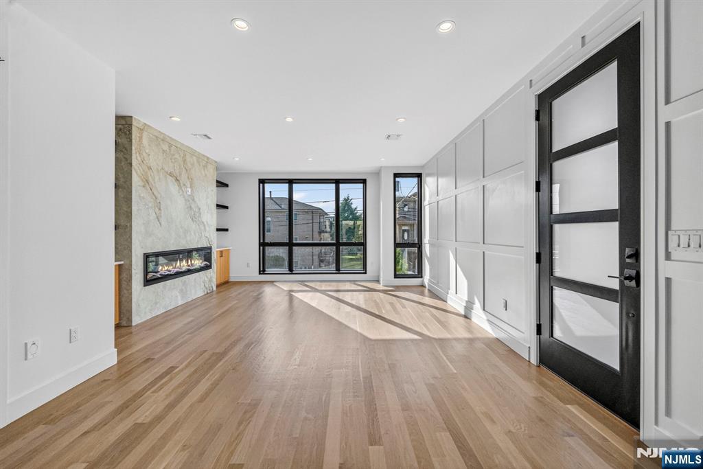 504 2nd Street A