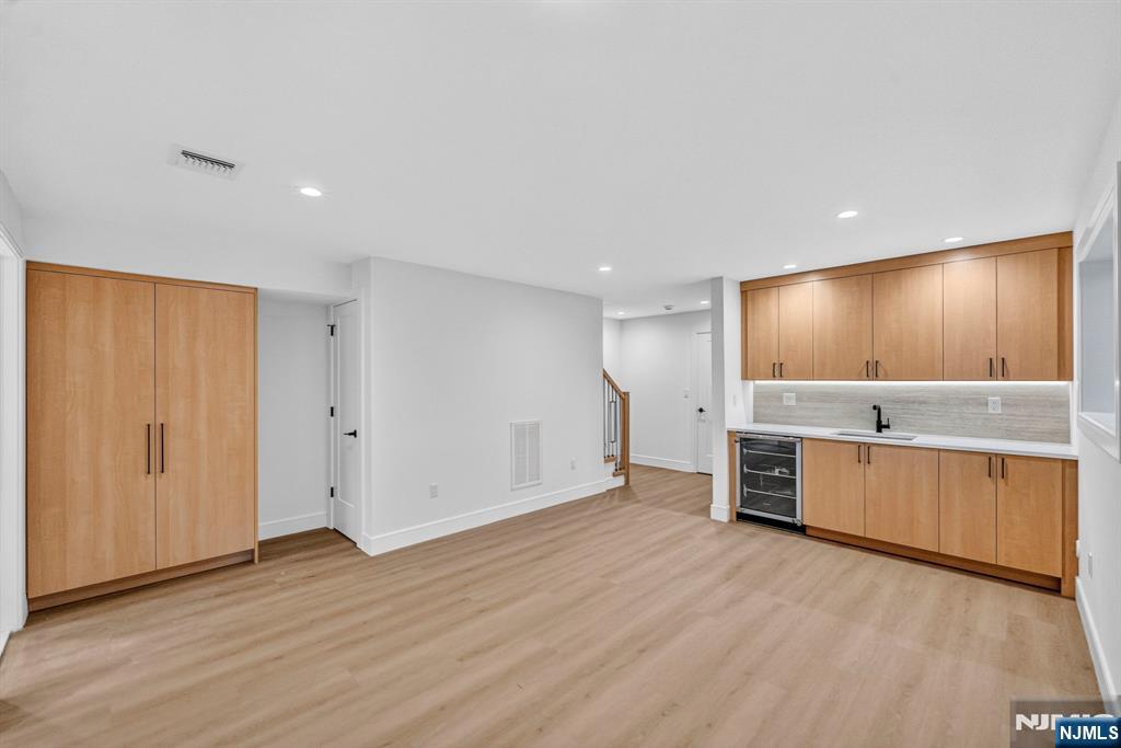 504 2nd Street A