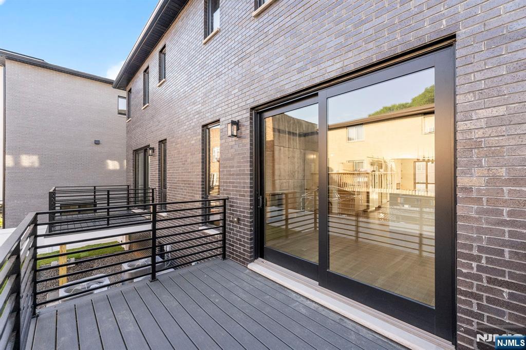 504 2nd Street A