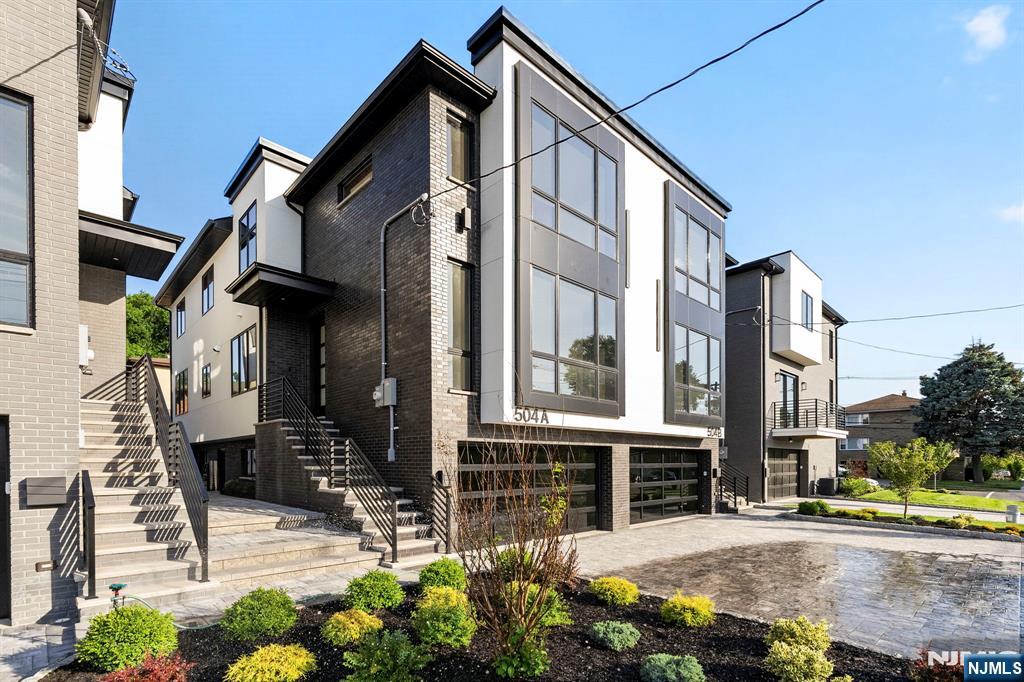 504 2nd Street A