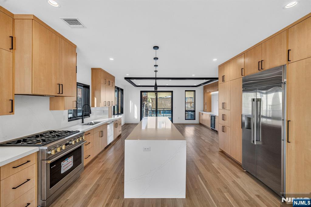 504 2nd Street A