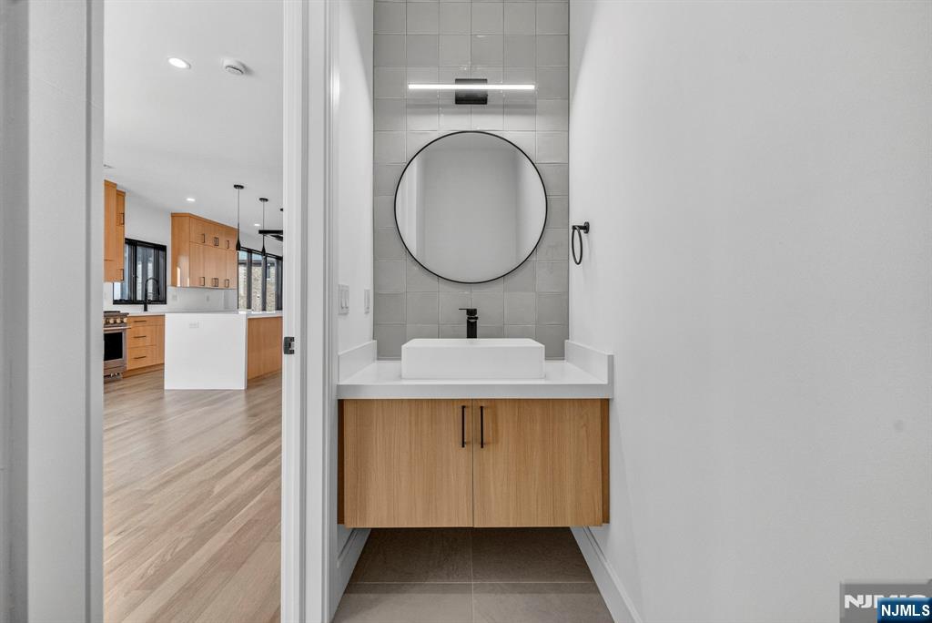 504 2nd Street A