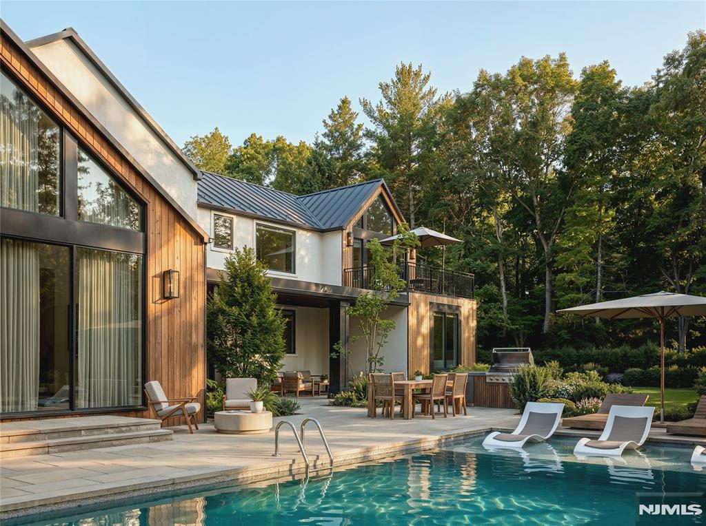 44 Pine
