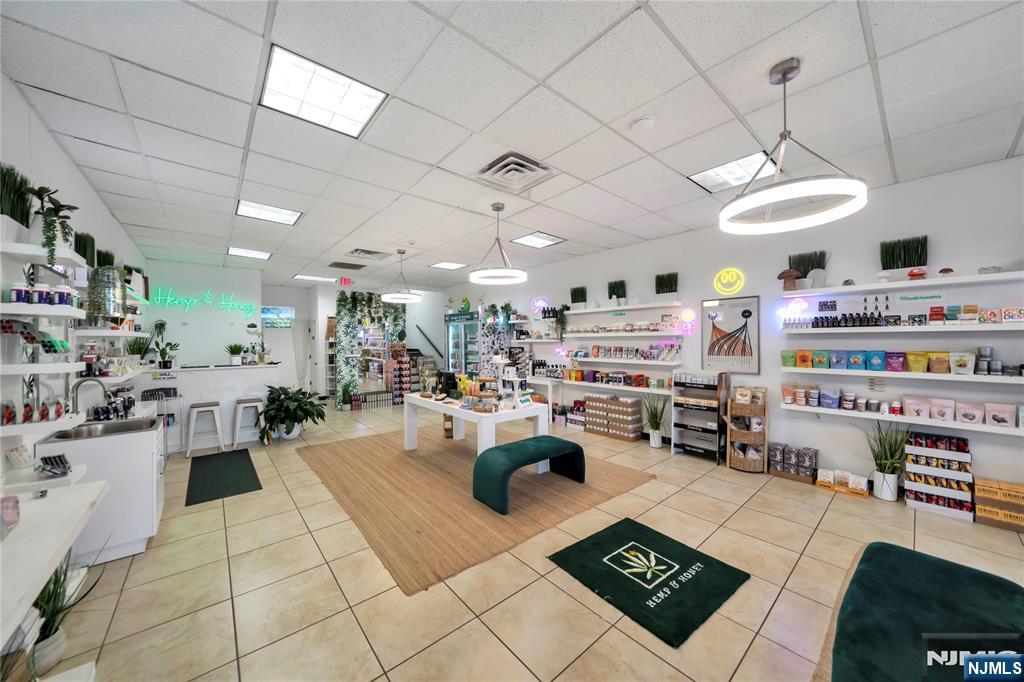 824 Broad Avenue 2