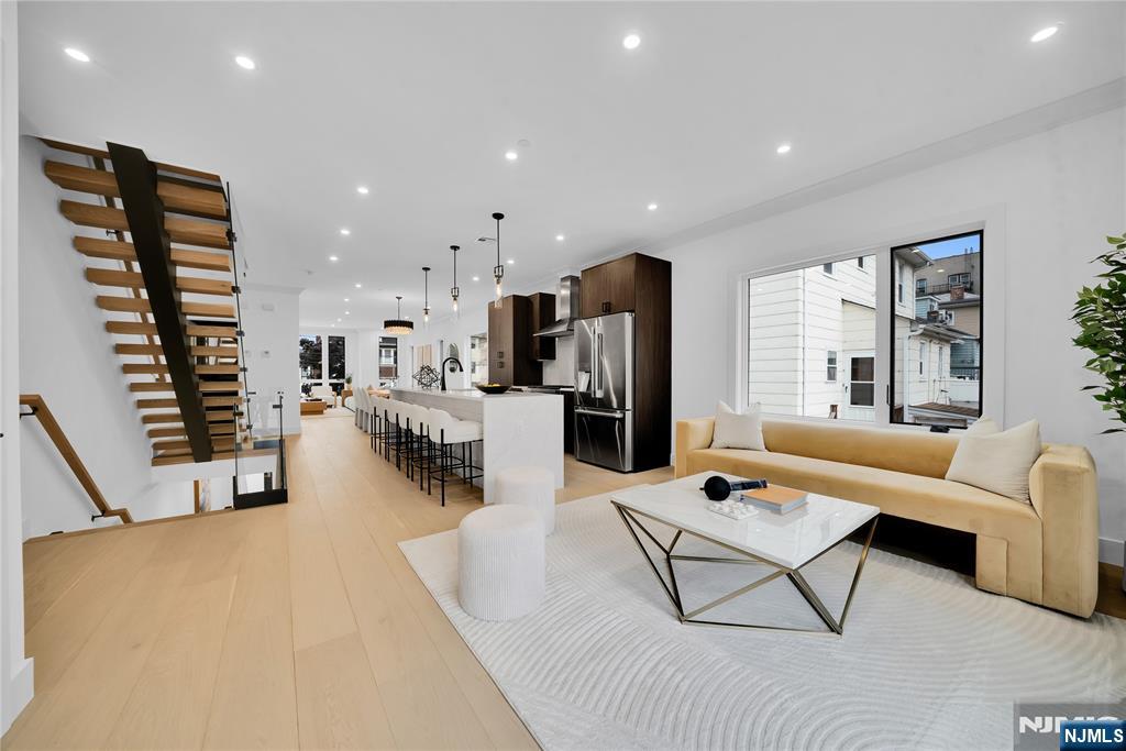255 Morningside Avenue