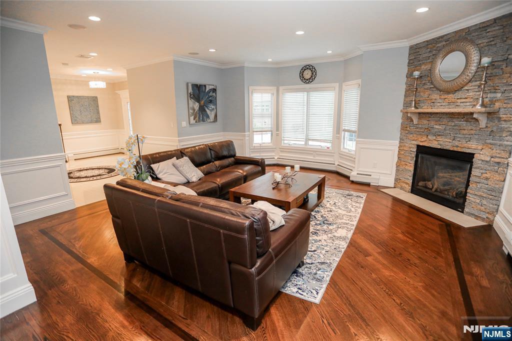 296 Forest Road