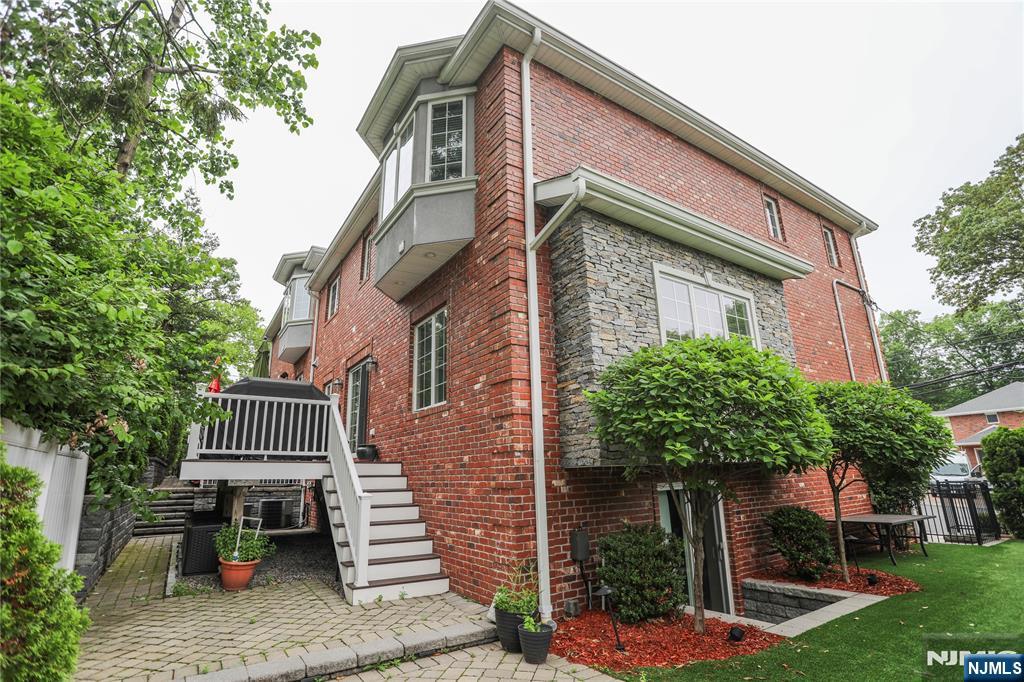 296 Forest Road