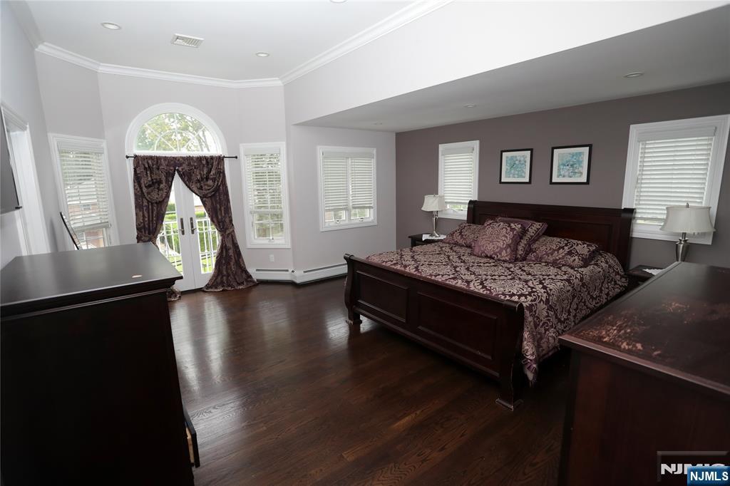 296 Forest Road