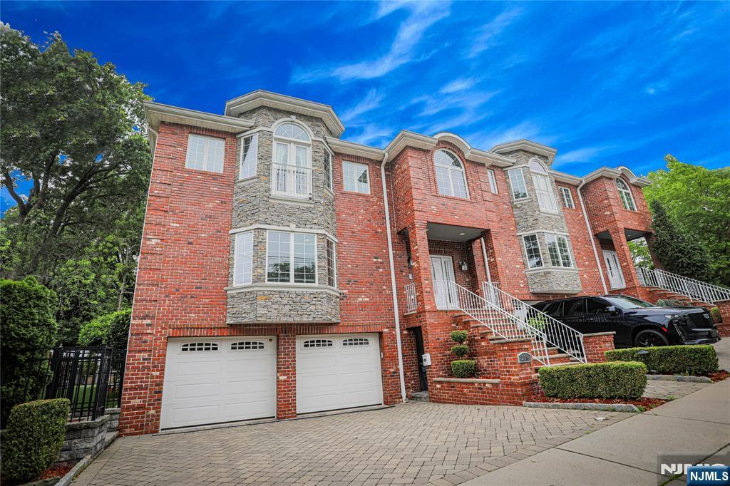 296 Forest Road