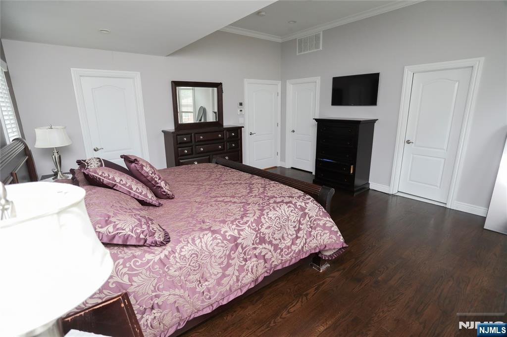 296 Forest Road