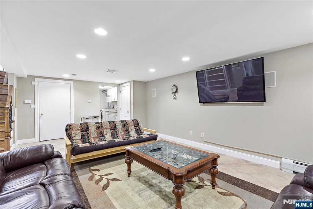 546 Art Lane