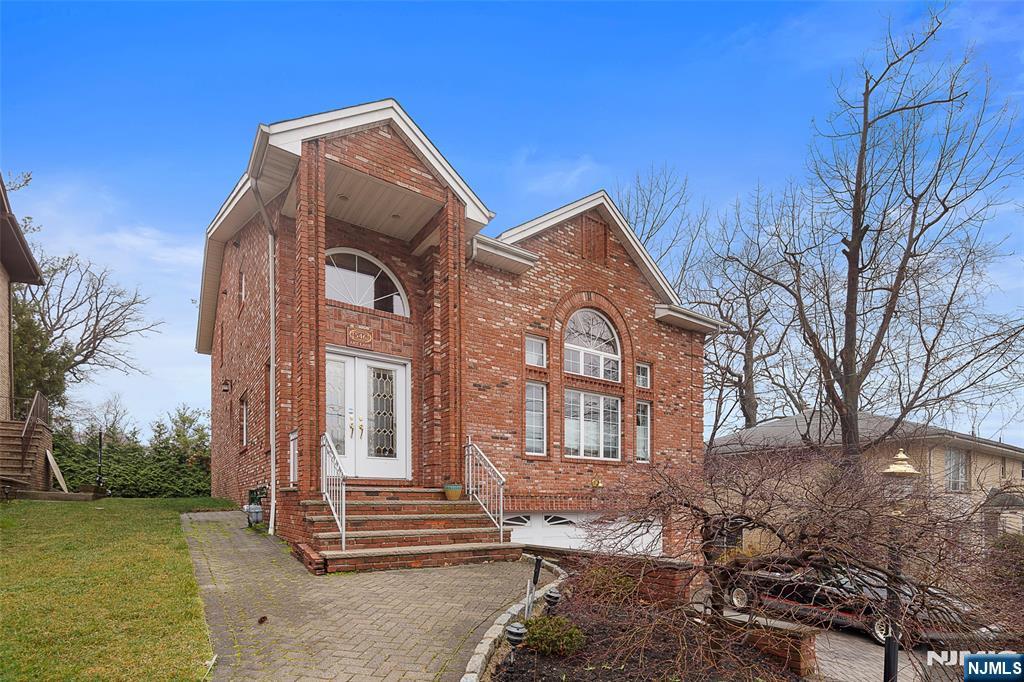 546 Art Lane