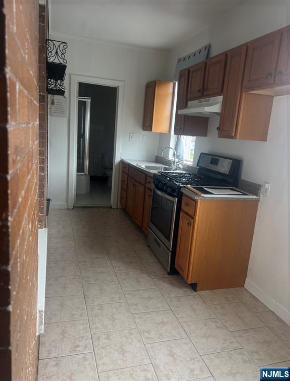 807 Abbott Boulevard 4