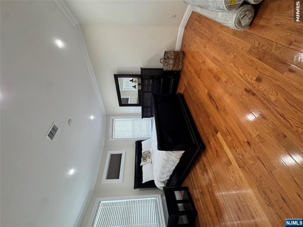 369 Edgewater Road 1FL