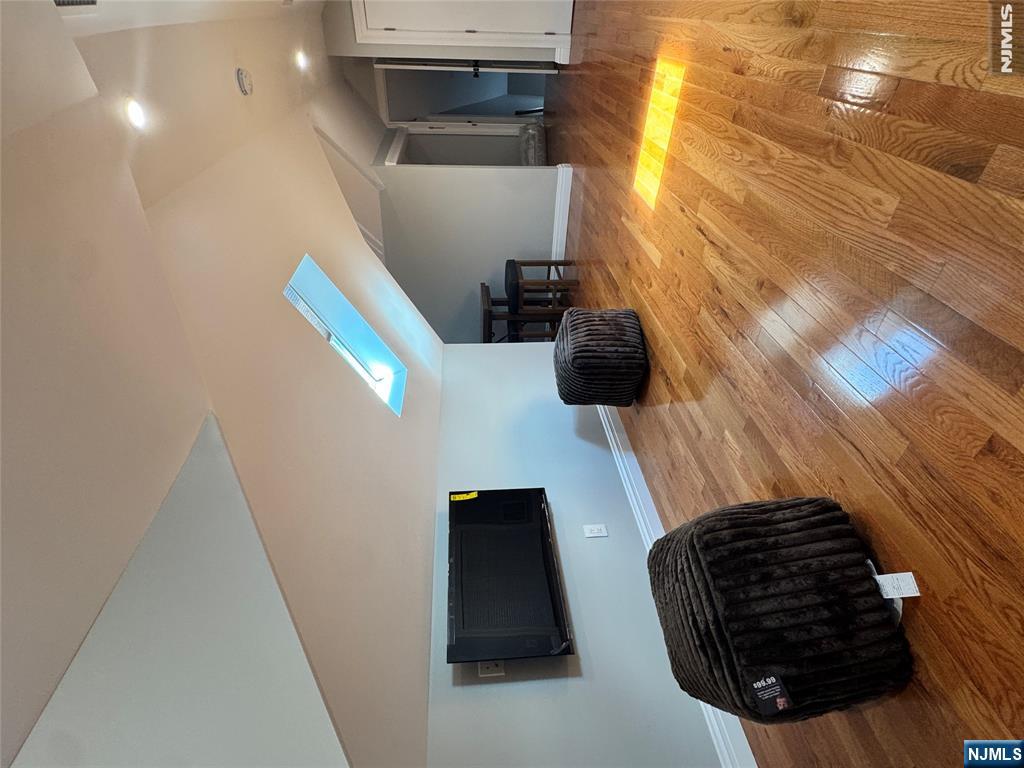 369 Edgewater Road 1FL
