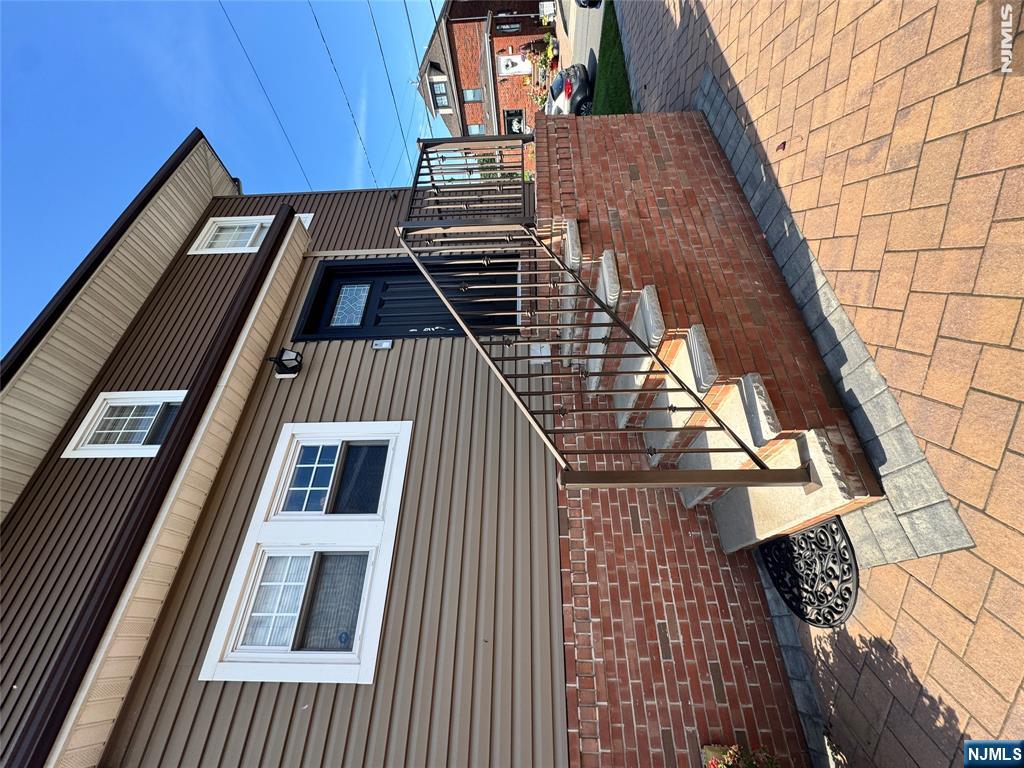369 Edgewater Road 1FL