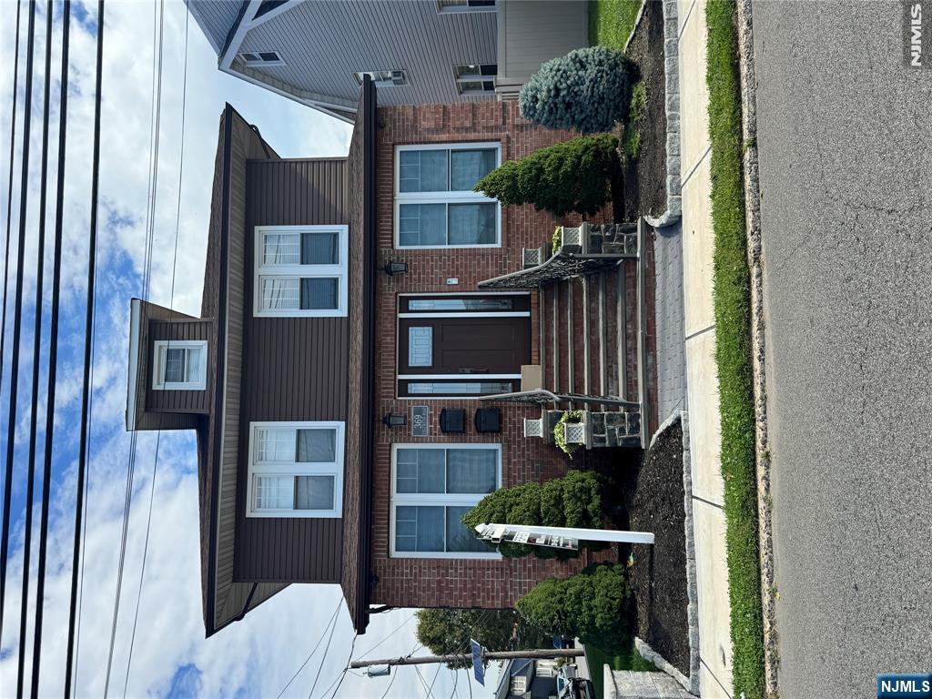369 Edgewater Road 1FL
