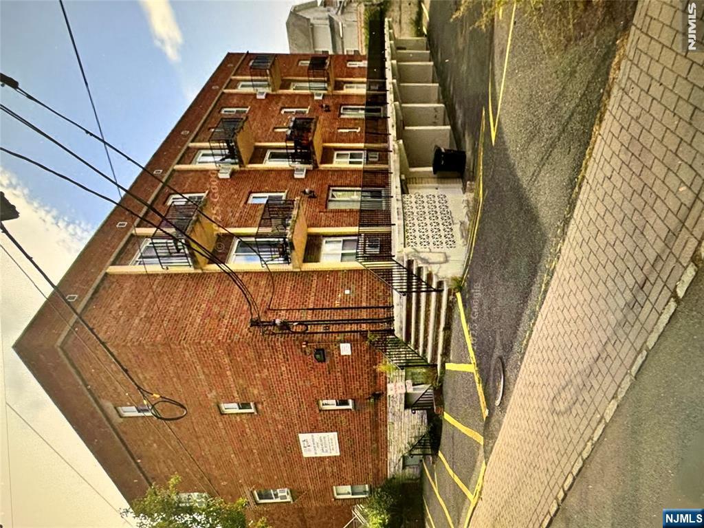 68 Main Street 1