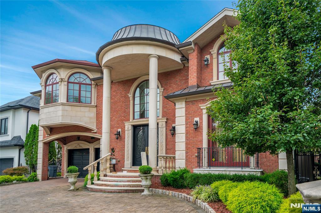 2 Euclid Road