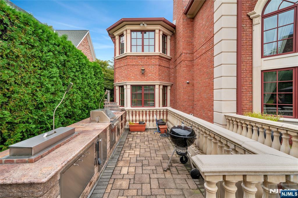 2 Euclid Road