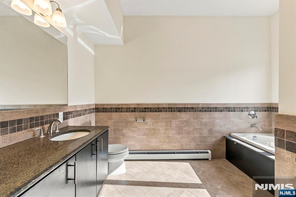 125 Edsall Boulevard B