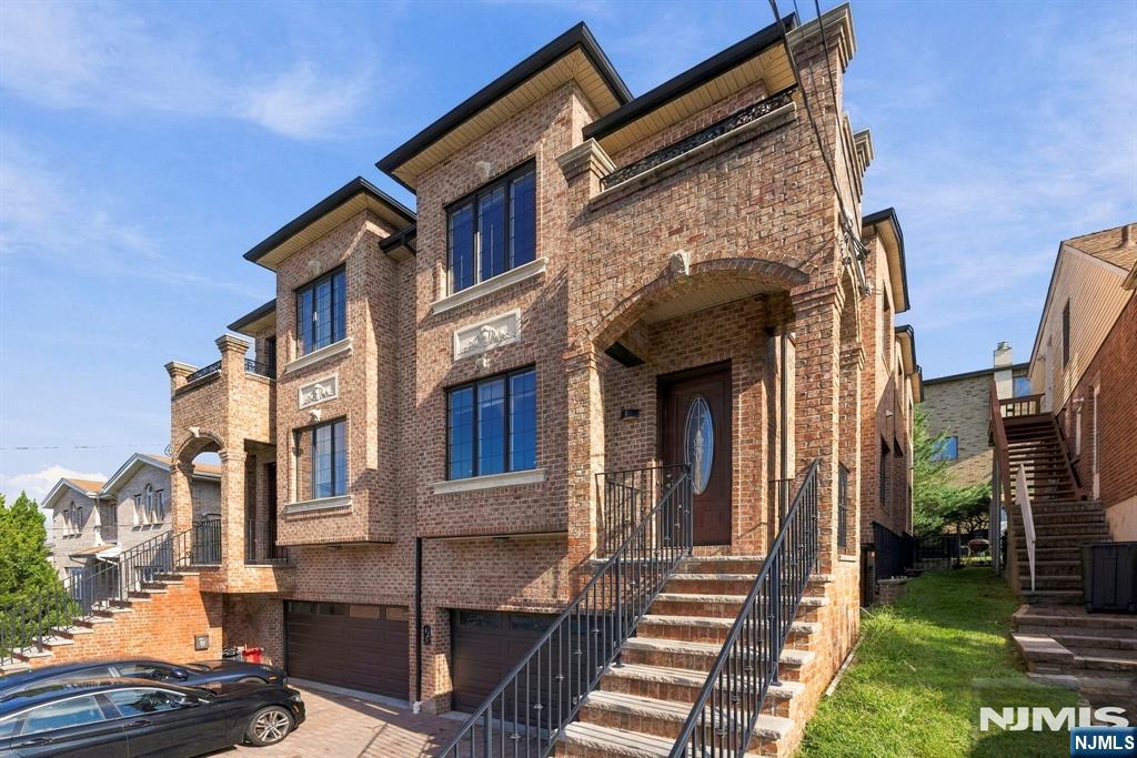 125 Edsall Boulevard B