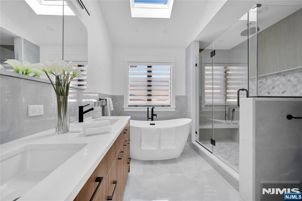 253 5th Street B