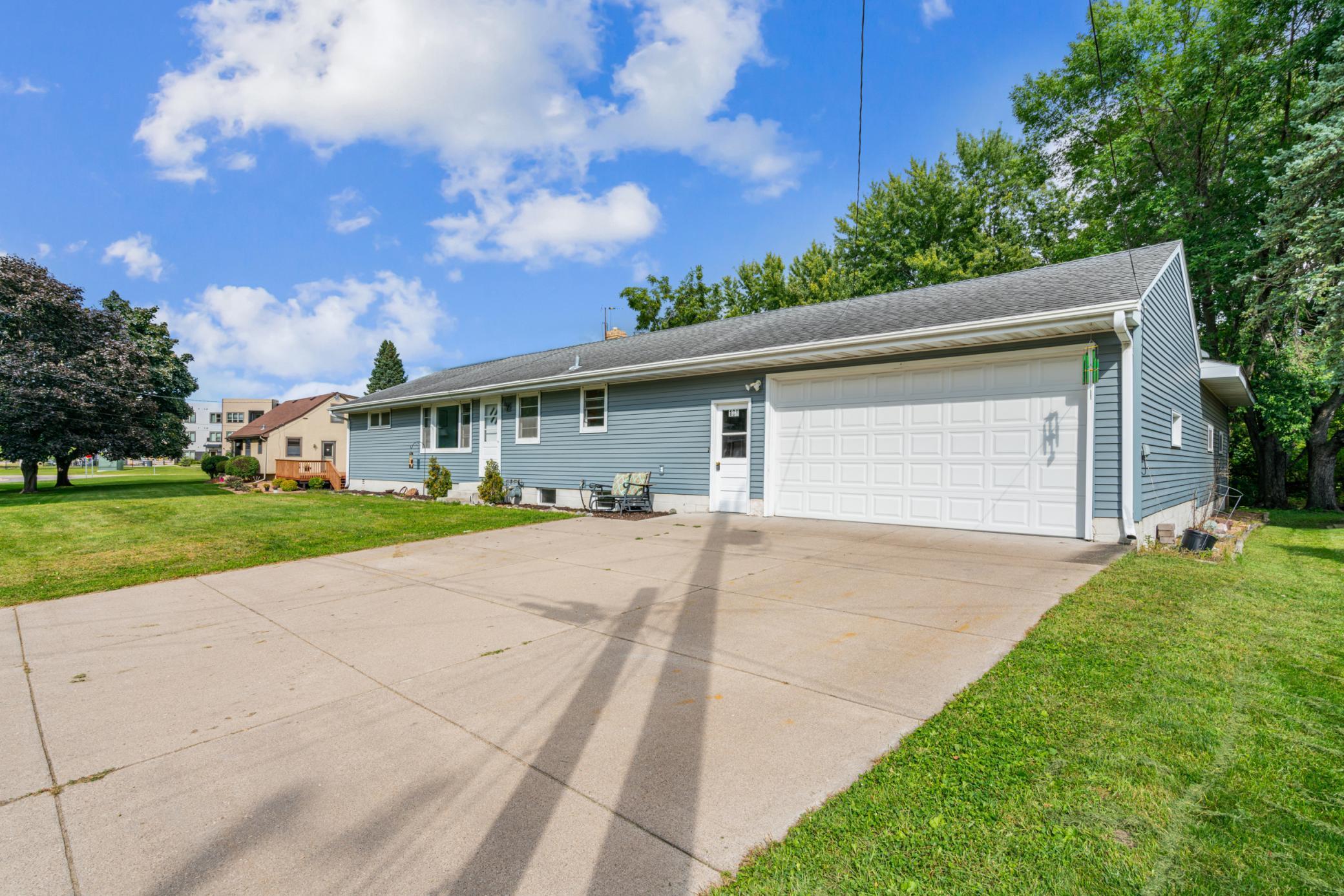 108 2nd Street SE