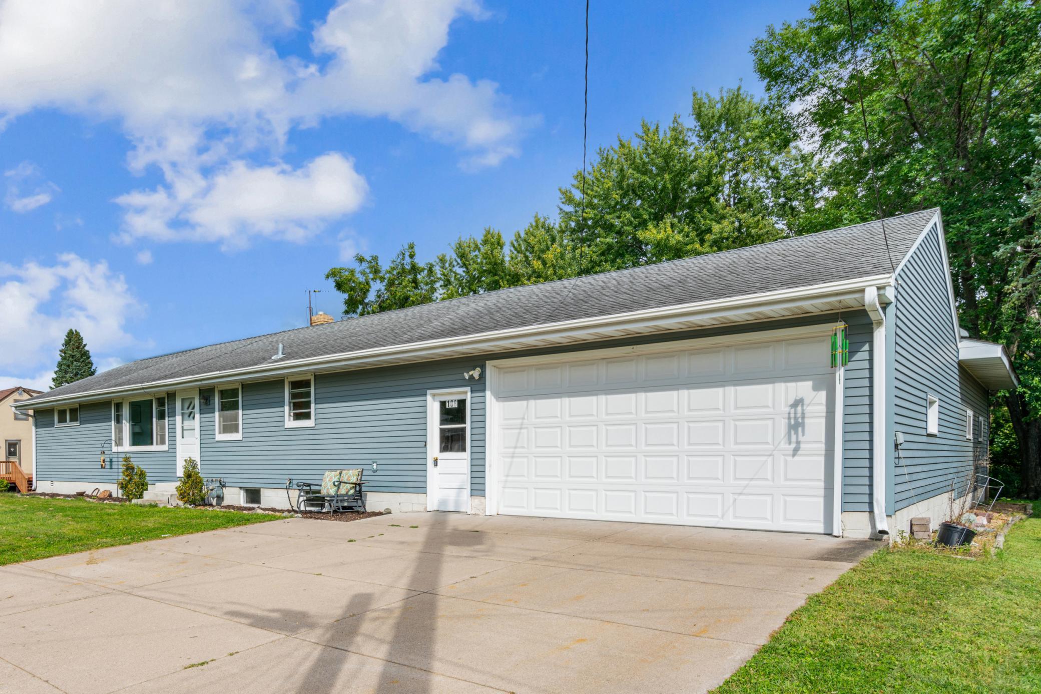 108 2nd Street SE