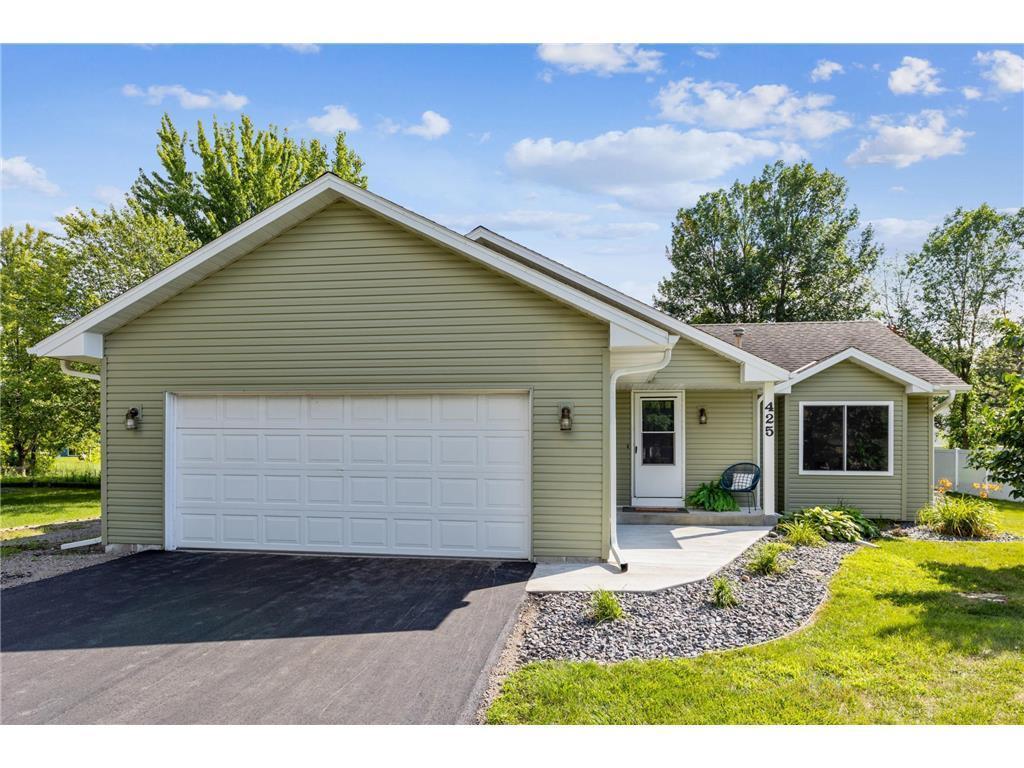 425 Pond View Road NW