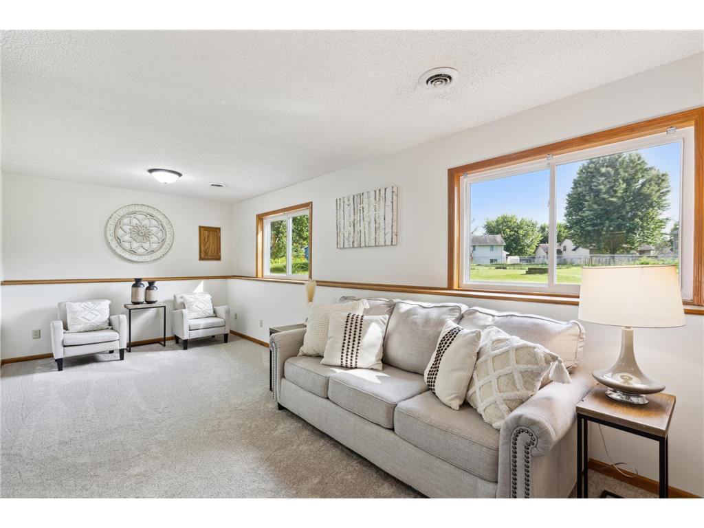425 Pond View Road NW