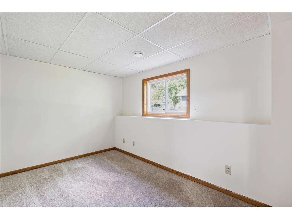 425 Pond View Road NW