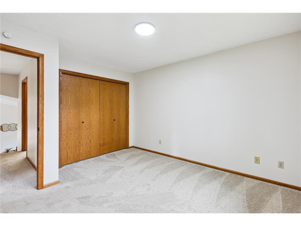 425 Pond View Road NW