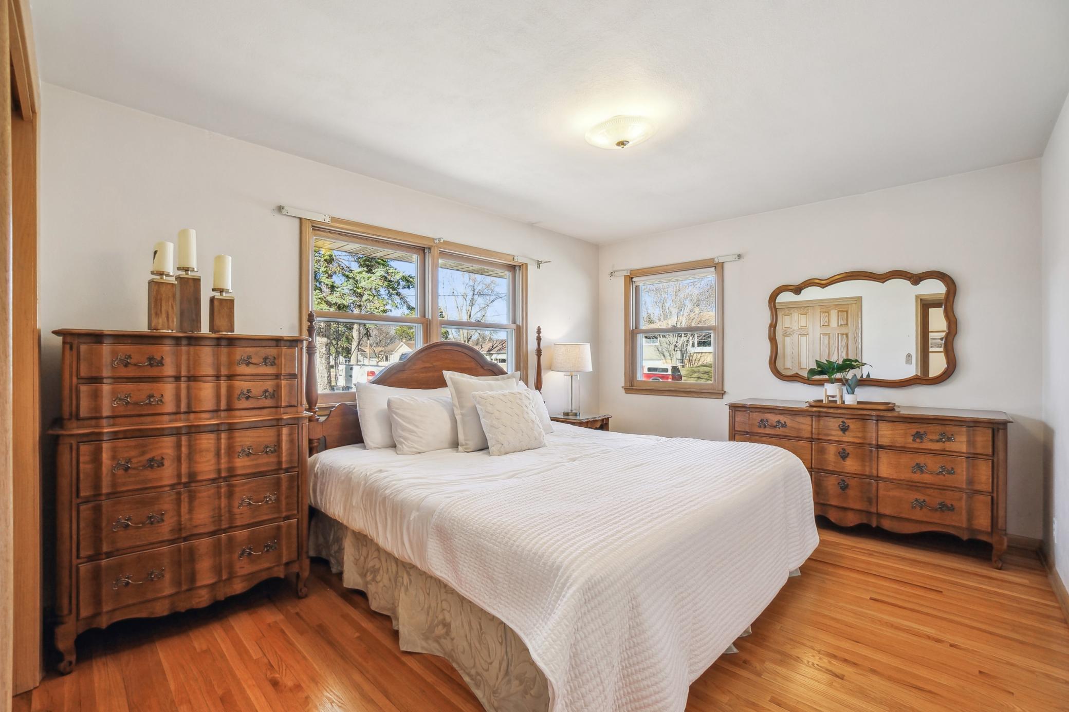 105 2nd Street NE