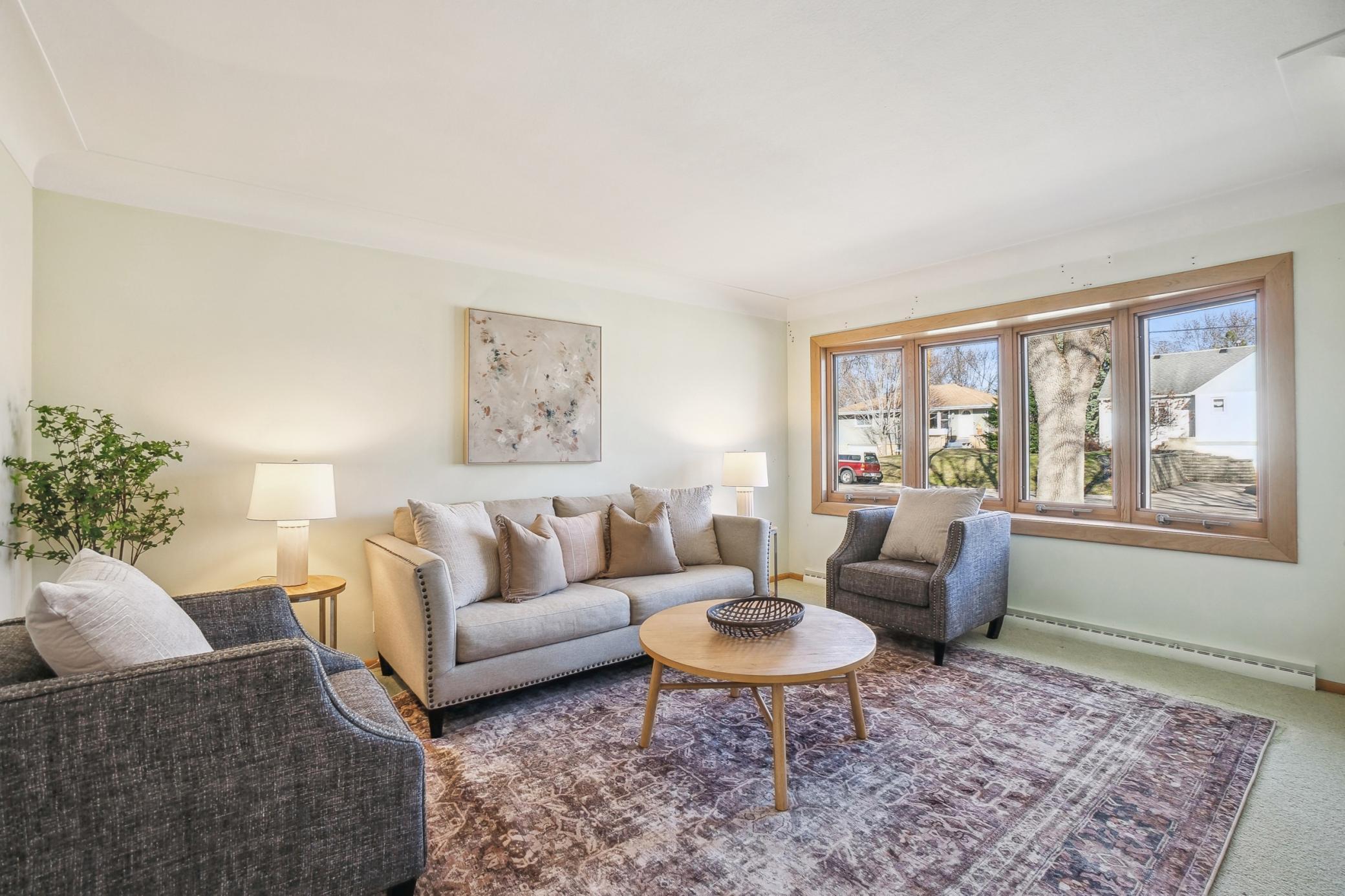 105 2nd Street NE
