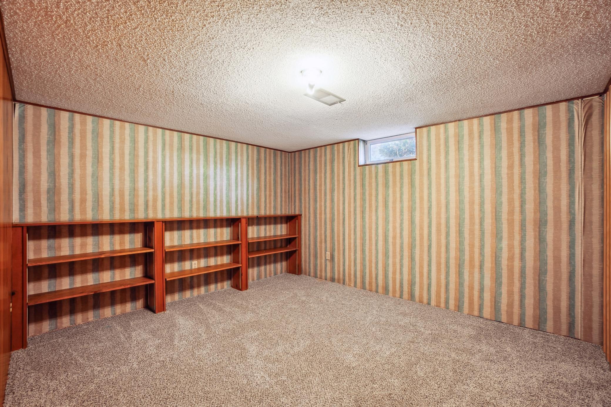 105 2nd Street NE