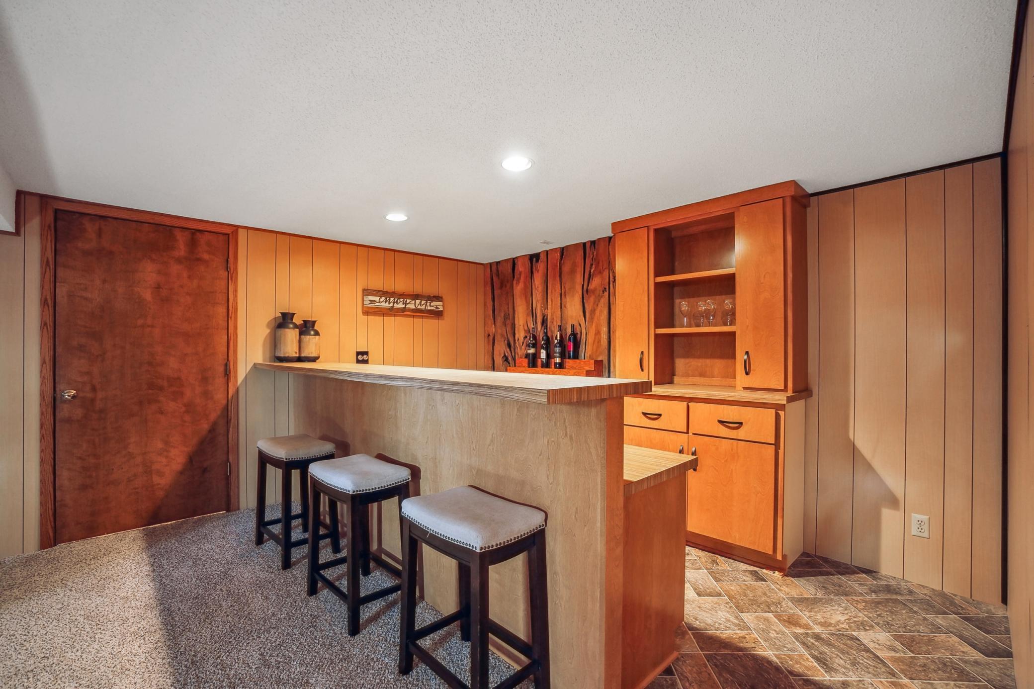 105 2nd Street NE
