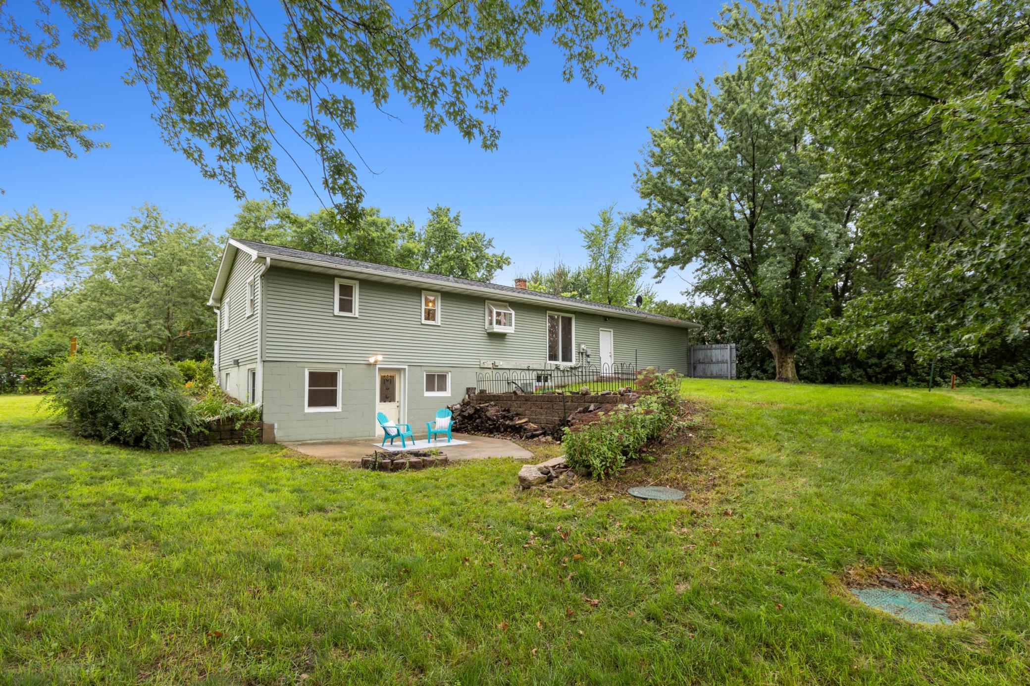 10050 Darrow Avenue NE