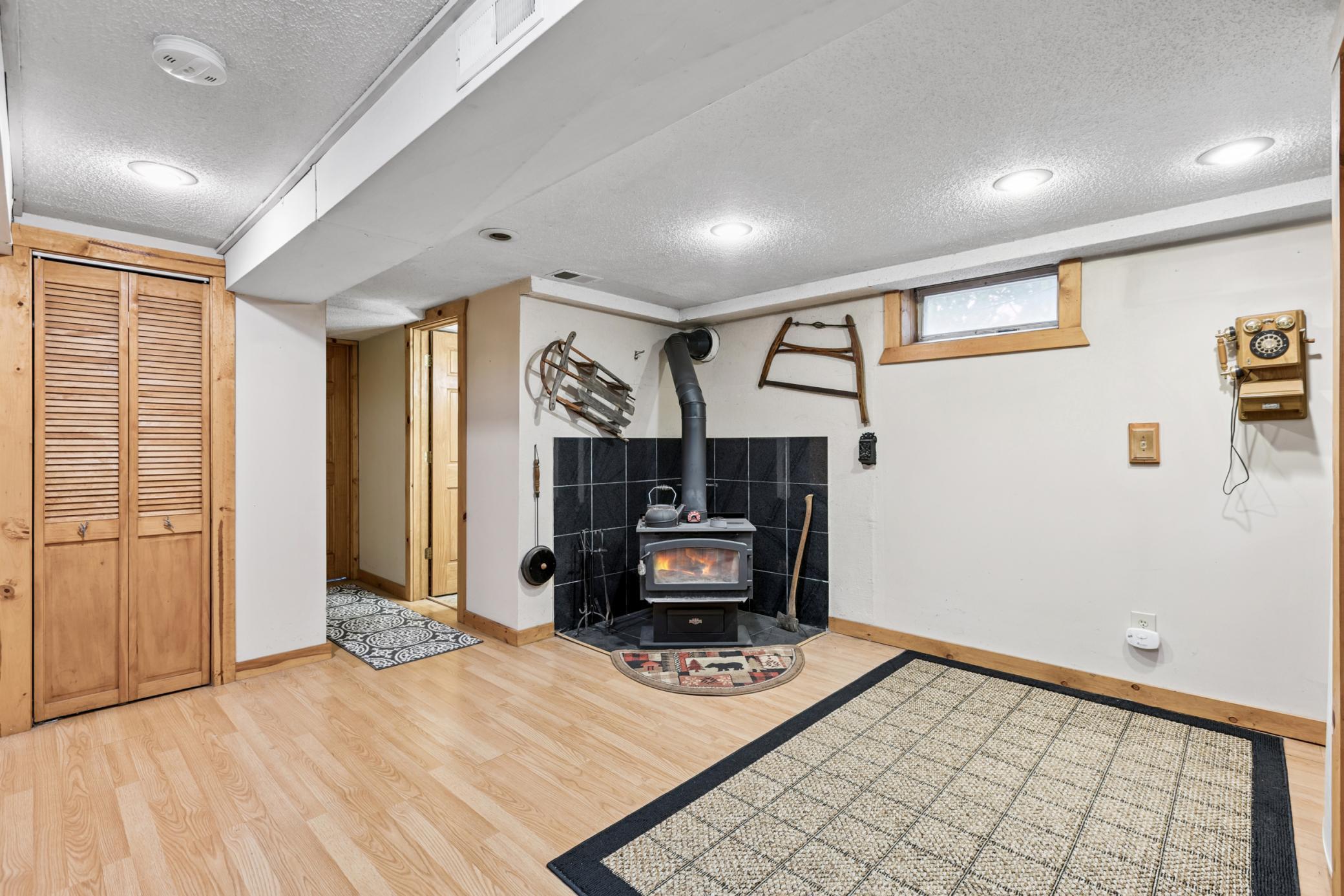 709 Ridge Drive SE