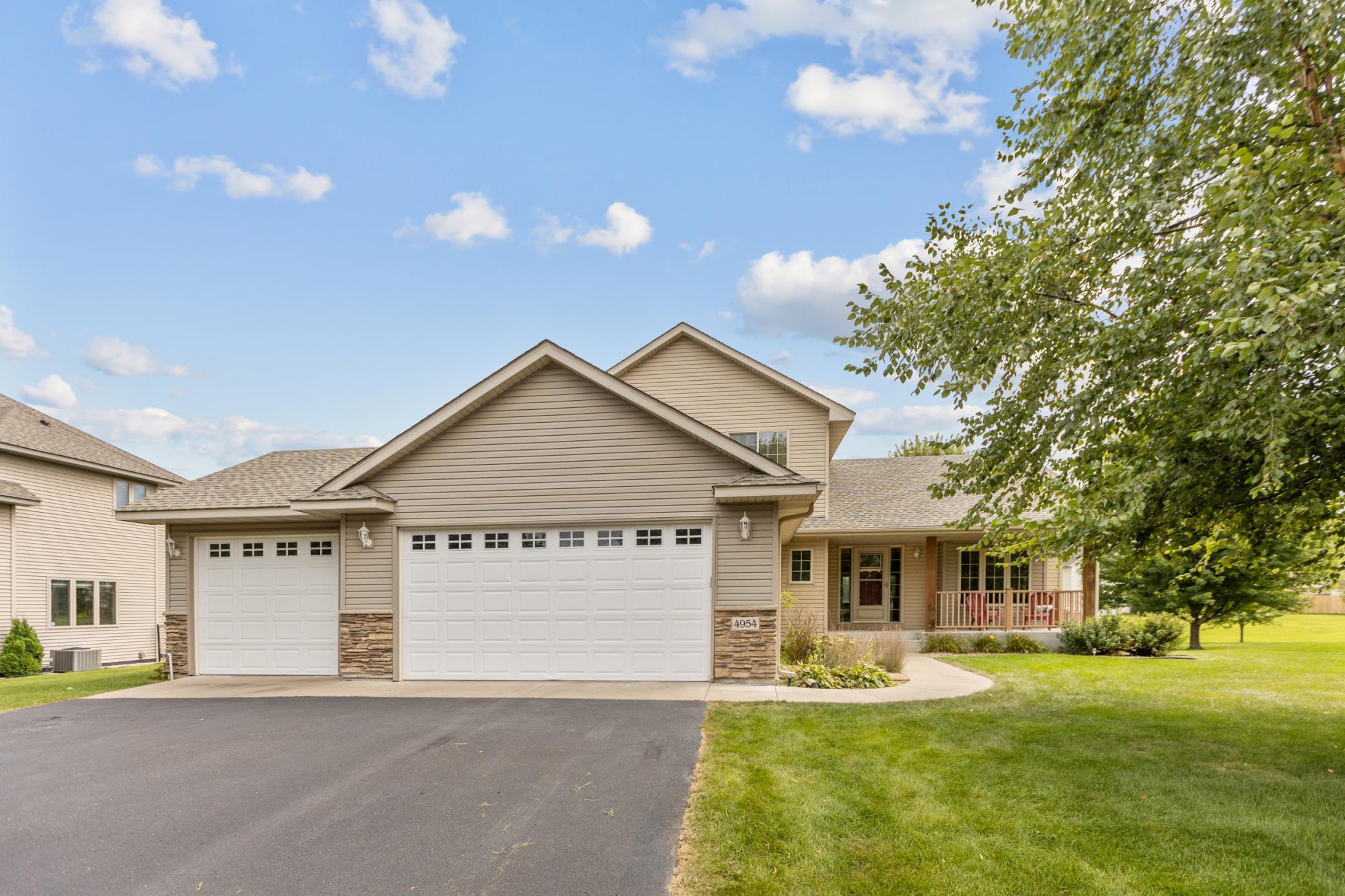 4954 Kama Lane NE