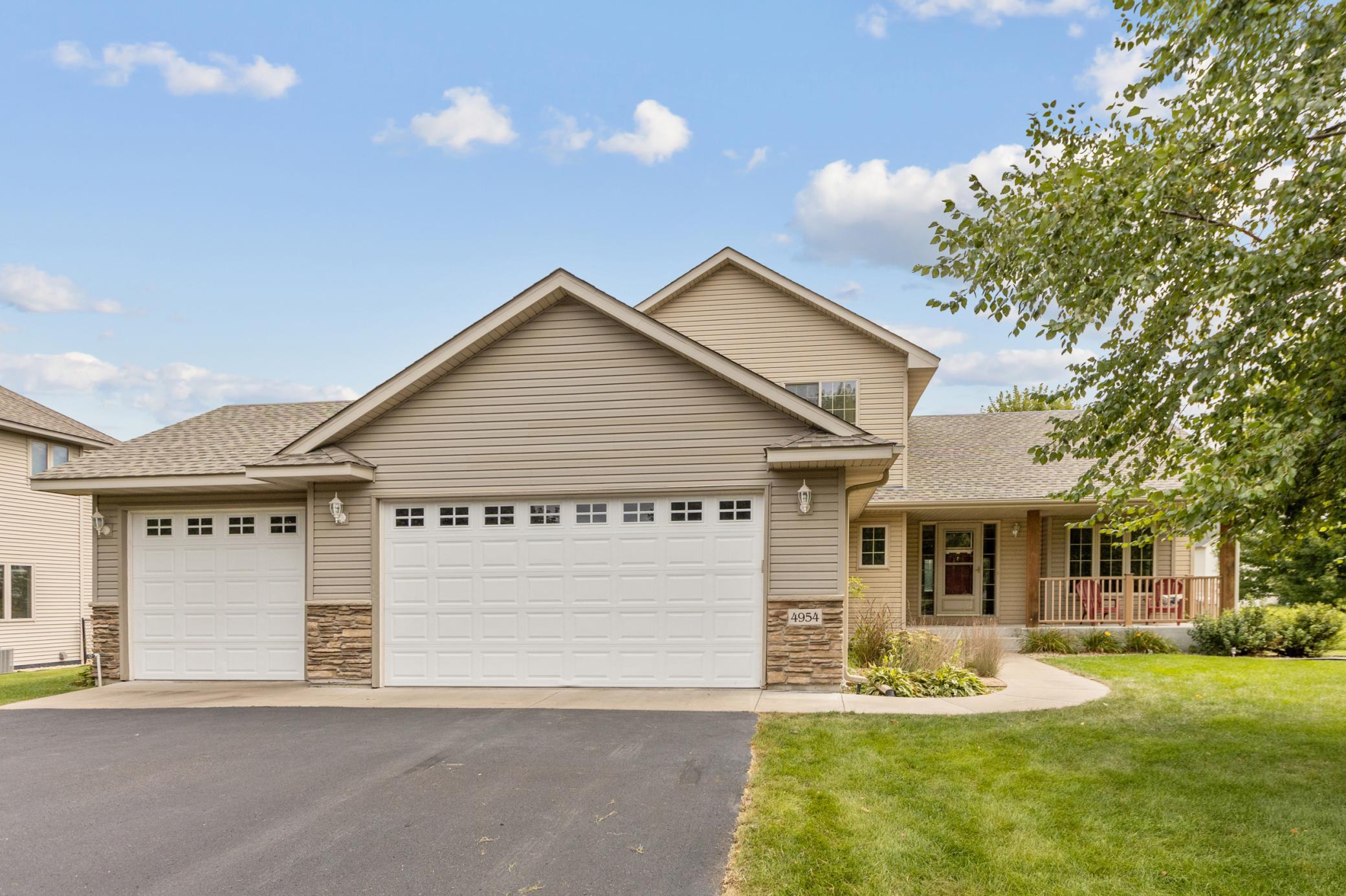 4954 Kama Lane NE