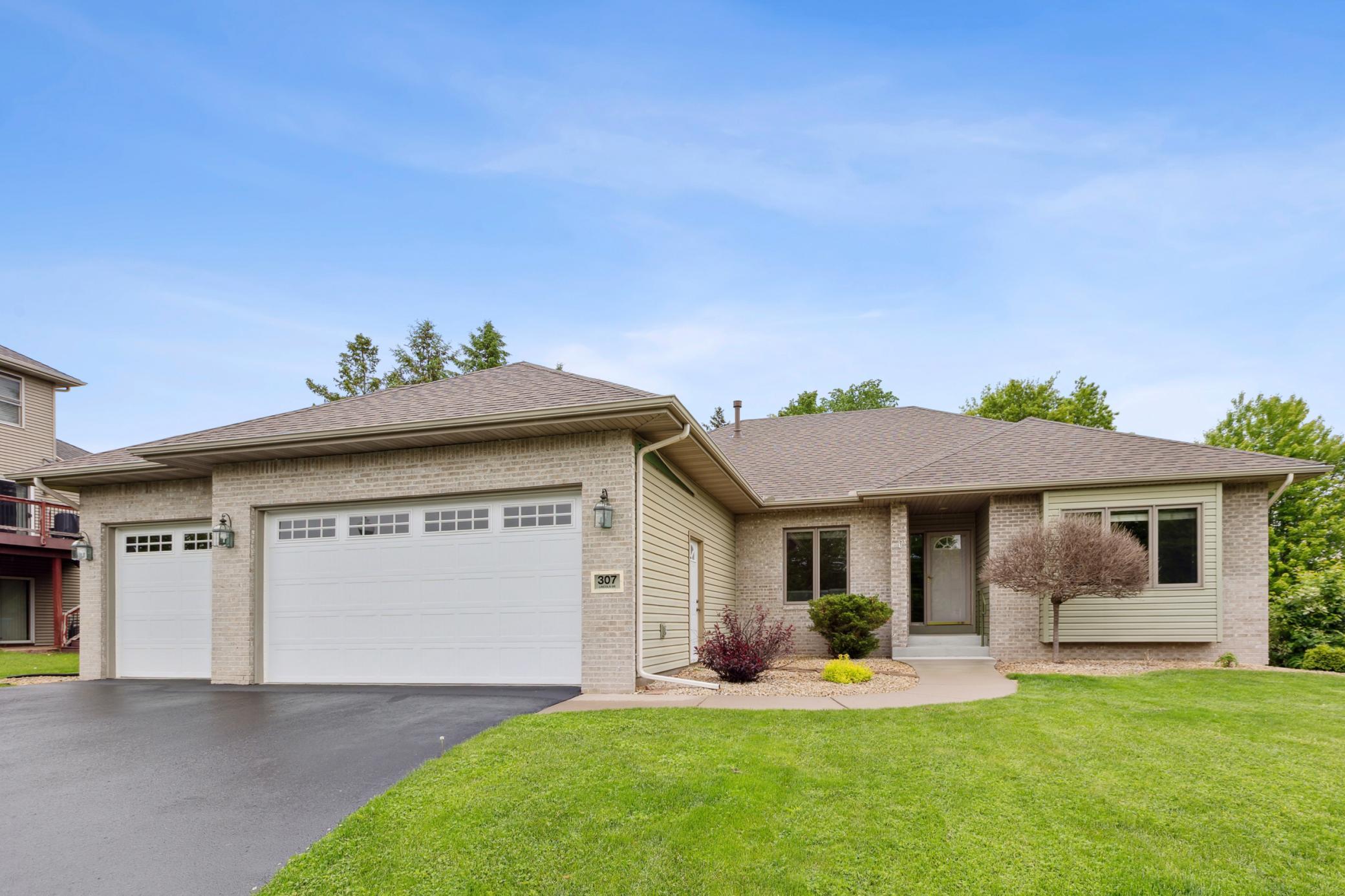 307 Lincoln Drive SE