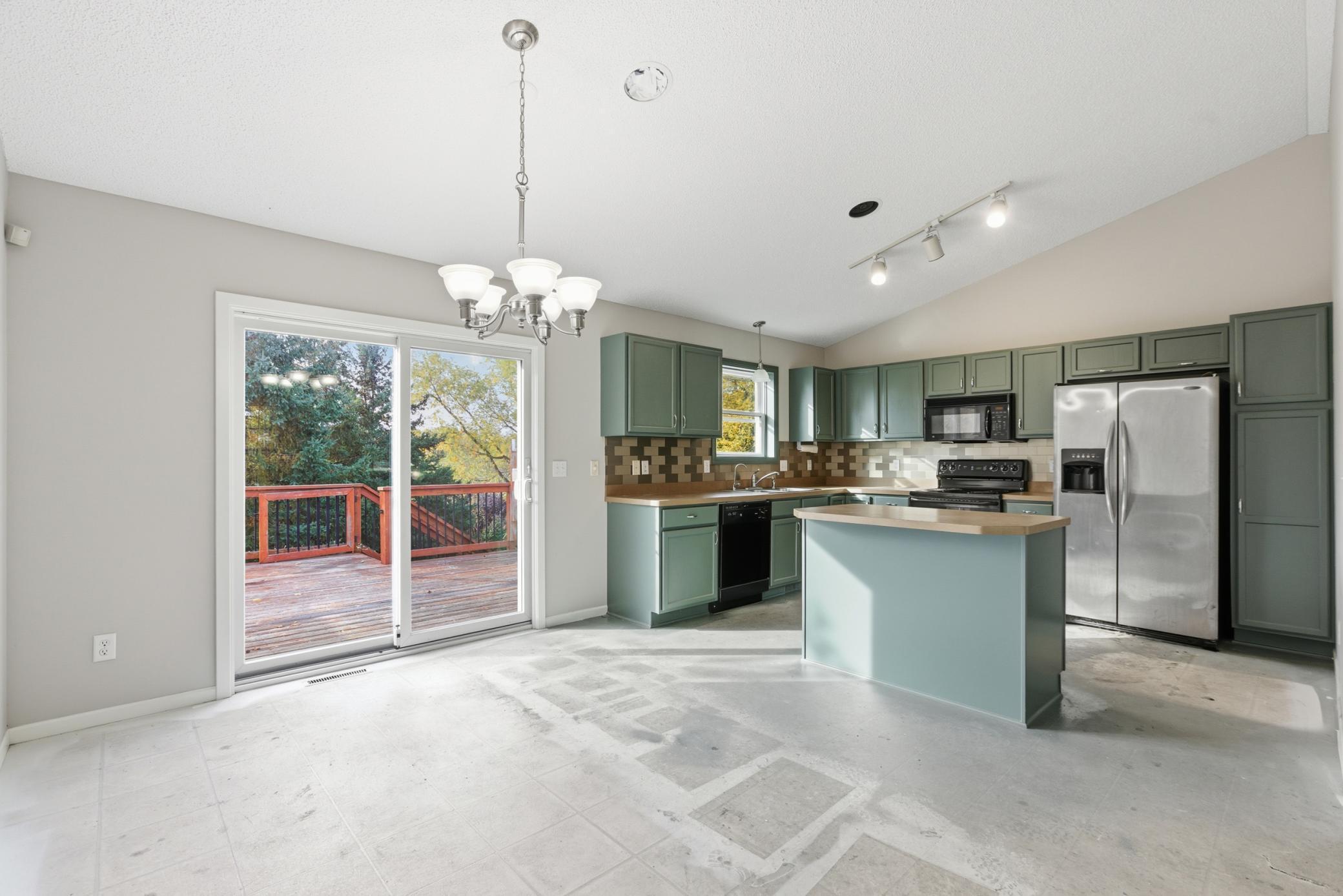 726 7th Street N