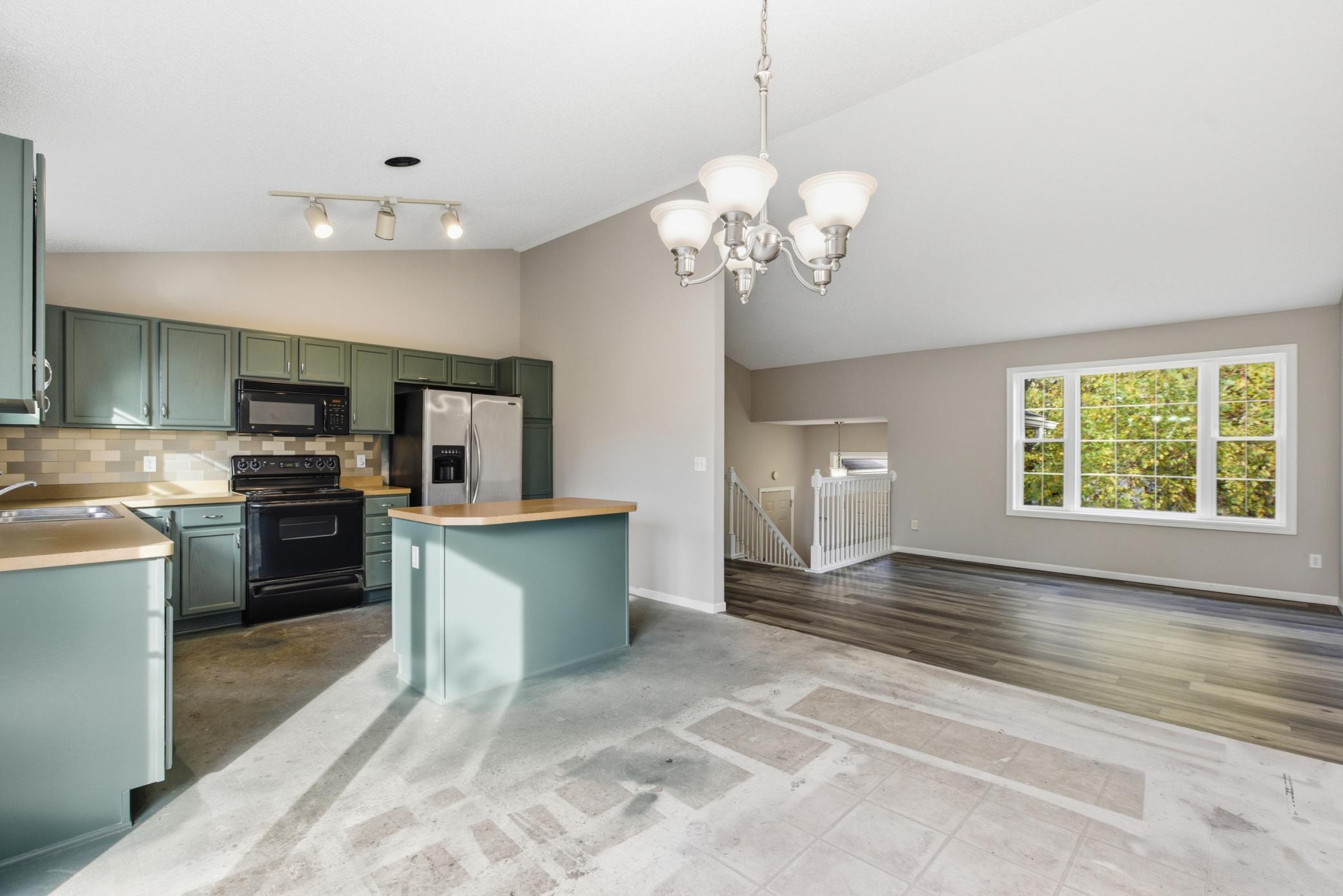 726 7th Street N